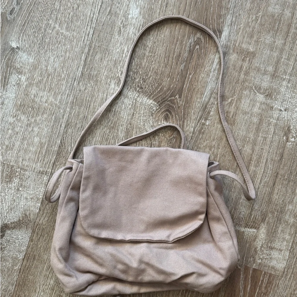 BAGGU Soft Tan Canvas Shoulder Bag